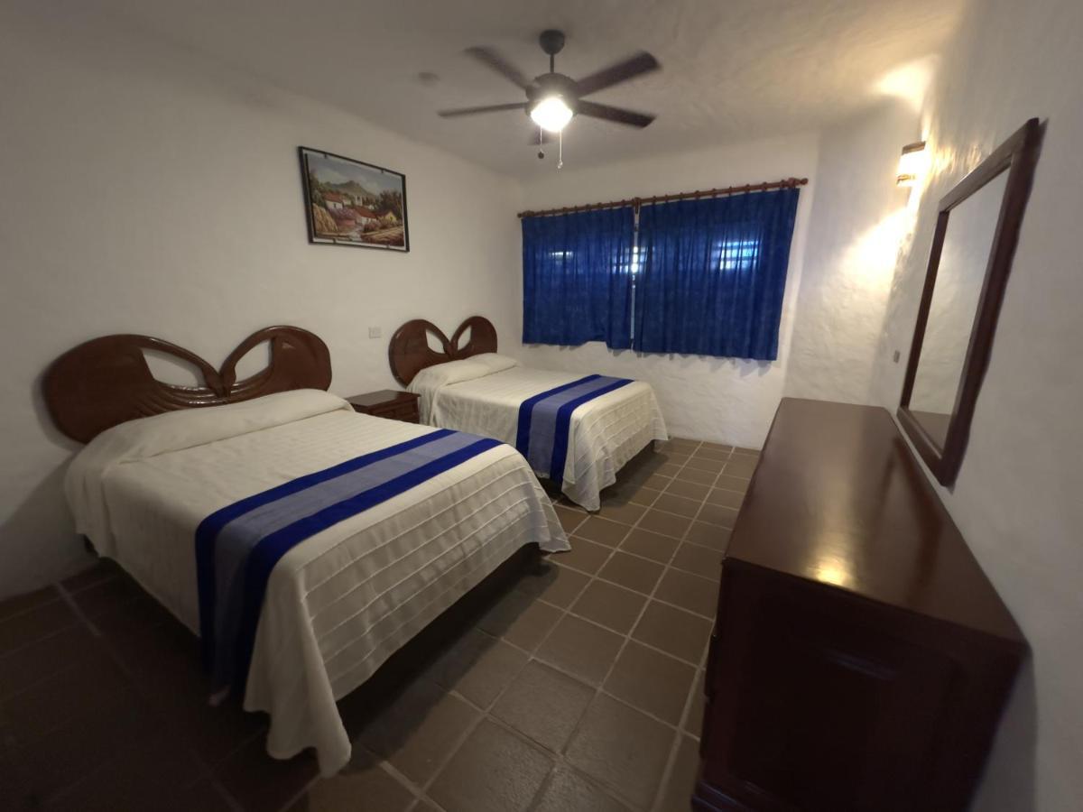 Hotel Quijote Inn Mazatlan Exterior photo