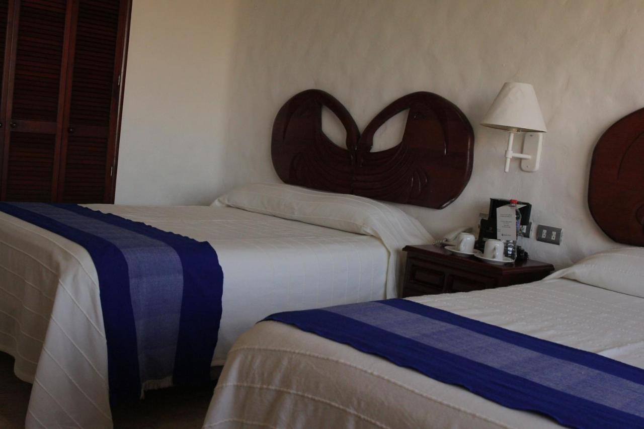 Hotel Quijote Inn Mazatlan Exterior photo