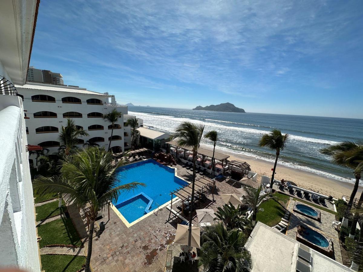 Hotel Quijote Inn Mazatlan Exterior photo