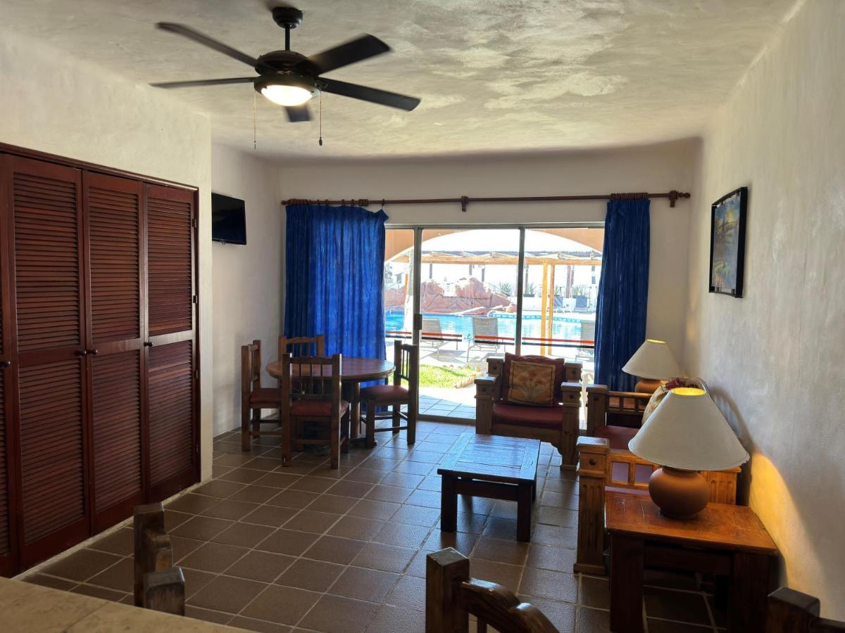 Hotel Quijote Inn Mazatlan Exterior photo